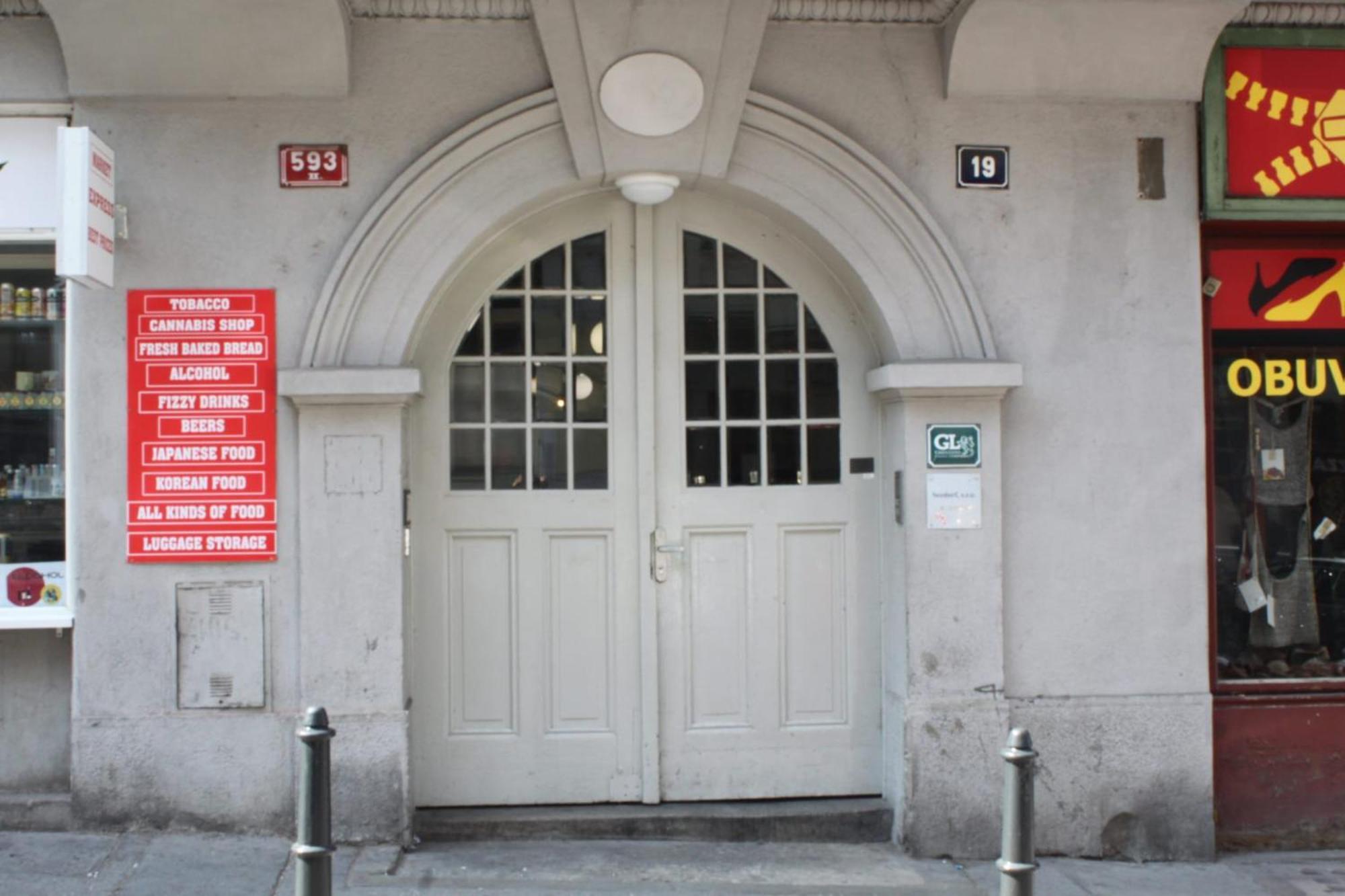 Alba Hostel Prága Kültér fotó